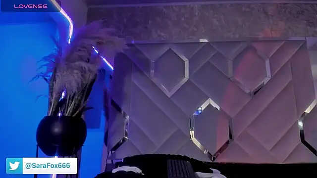 Sara Foxx1 online show from 13, 11, 2025