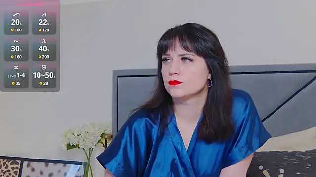 BellaHillss online show from 1, 2, 2025