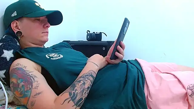 Snapshot of tomboyblue chatting on 31, 3, 2026 tomboyblue online show from 31, 3, 2026