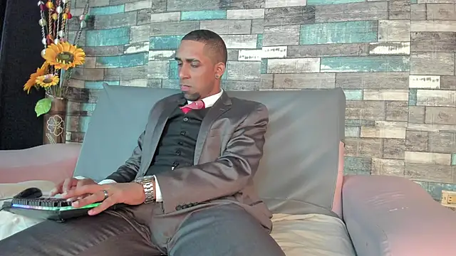 Snapshot of Paolo_johnson chatting on 1, 10, 2025 Paolo johnson online show from 1, 10, 2025