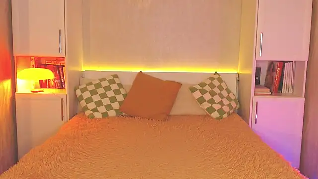 Leaaaaaaaaa online show from 18, 12, 2025