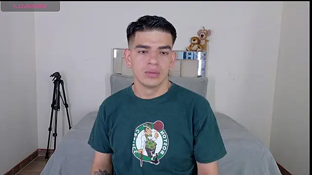 Snapshot of Ares_Johnson chatting on 15, 6, 2026 Ares Johnson online show from 15, 6, 2026