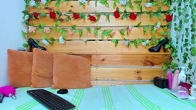 daniela casallas  online show from 11, 3, 2025