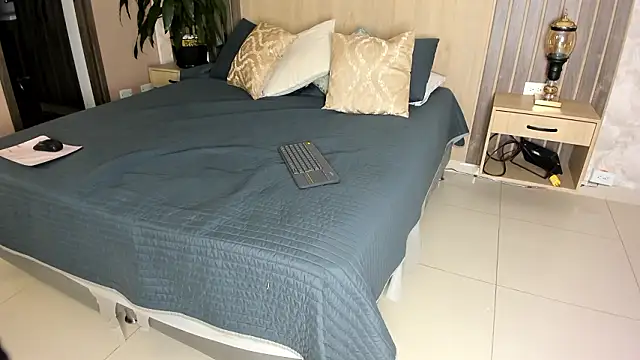 rebeca cortez  online show from 11, 3, 2026