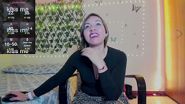 Snapshot of Lady_breaks_hearts chatting on 9, 9, 2025 Lady breaks hearts online show from 9, 9, 2025