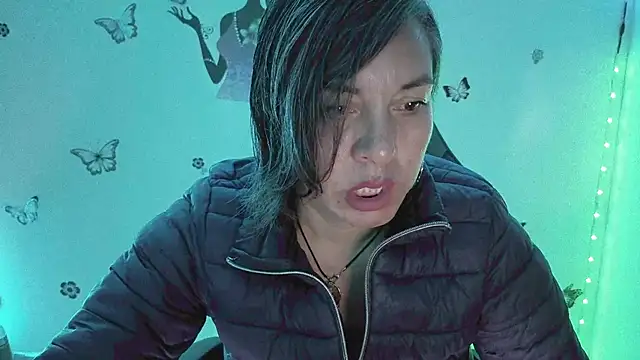 Lady breaks hearts online show from 8, 3, 2026