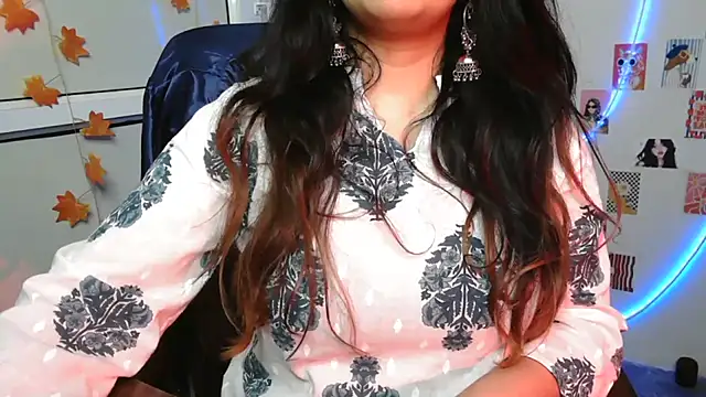urvashihott online show from 25, 7, 2026