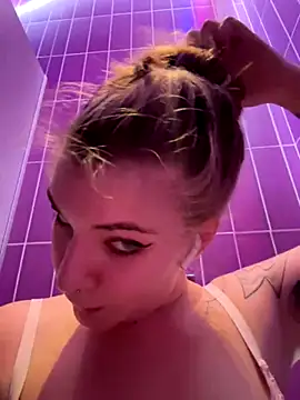 Snapshot of Holy_Tereza chatting on 4, 12, 2024 Holy Tereza online show from 4, 12, 2024