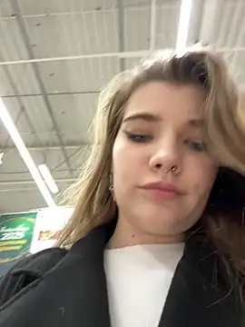 Snapshot of Holy_Tereza chatting on 4, 1, 2025 Holy Tereza online show from 4, 1, 2025