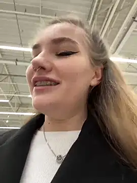 Snapshot of Holy_Tereza chatting on 7, 1, 2025 Holy Tereza online show from 7, 1, 2025