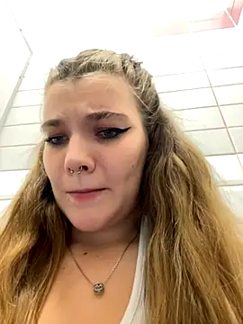 Snapshot of Holy_Tereza chatting on 3, 10, 2025 Holy Tereza online show from 3, 10, 2025