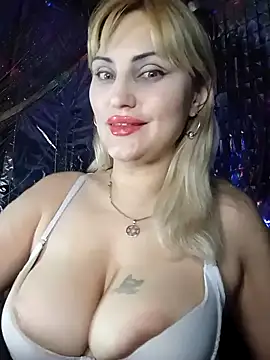 Snapshot of Freya_Milf chatting on 14, 1, 2025 Freya Milf online show from 14, 1, 2025
