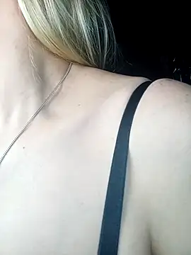 Freya Milf online show from 10, 2, 2026