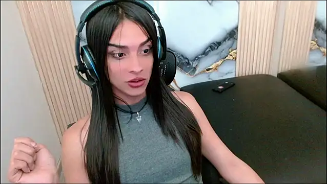 Snapshot of Dollbehavior_ chatting on 14, 9, 2025 Dollbehavior online show from 14, 9, 2025