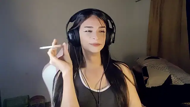 Dollbehavior  online show from 16, 4, 2026