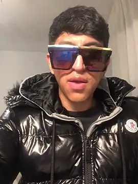 modelo180 online show from 25, 11, 2025