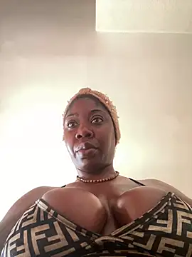 Snapshot of hotcoco28 chatting on 6, 1, 2025 hotcoco28 online show from 6, 1, 2025