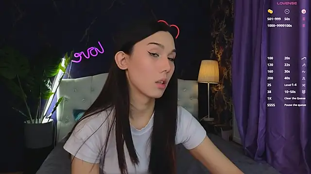 Kaia Sunshine Mia online show from 8, 2, 2025