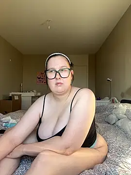 Snapshot of Misssmilf chatting on 12, 10, 2025 Misssmilf online show from 12, 10, 2025