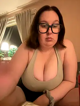 Misssmilf online show from 24, 10, 2025
