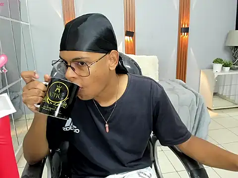 boylittle19cm online show from 13, 9, 2025