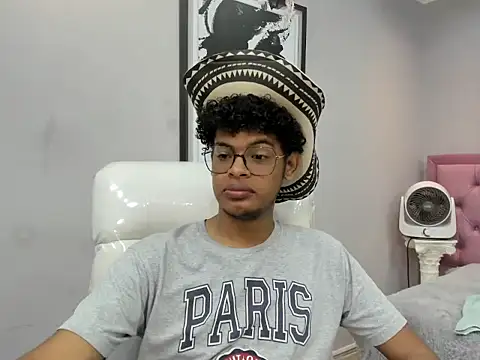 boylittle19cm online show from 23, 10, 2025