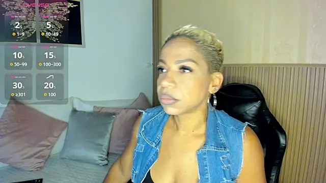 summer night  online show from 13, 10, 2025