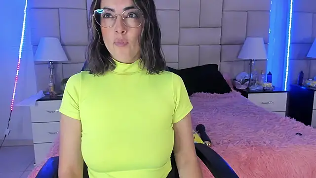 IsisLoveyes  online show from 23, 12, 2024