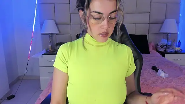 IsisLoveyes  online show from 24, 12, 2024