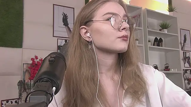 ValerieViolette online show from 21, 2, 2025