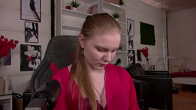 ValerieViolette online show from 27, 2, 2025