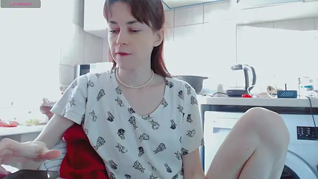 Amina Barbarian online show from 13, 2, 2025