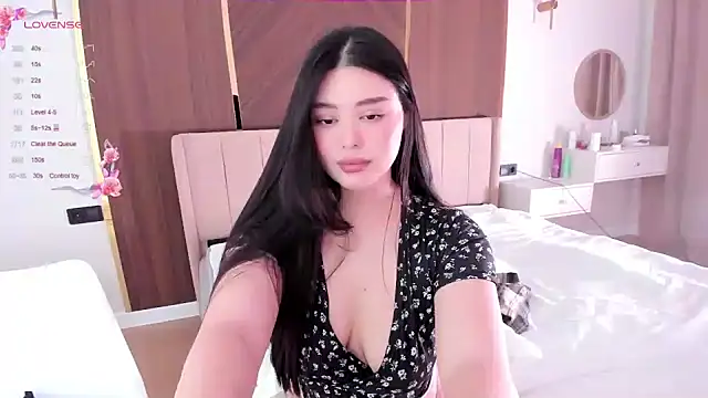 tenderlybaee online show from 7, 12, 2024