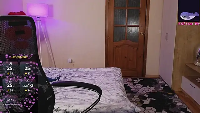 D0nna  online show from 22, 3, 2025