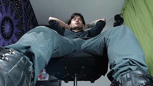 Dicaprioo  online show from 5, 12, 2024