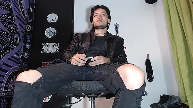 Dicaprioo  online show from 16, 12, 2024