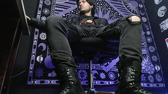 Dicaprioo  online show from 17, 2, 2025