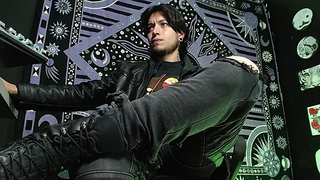 Dicaprioo  online show from 17, 2, 2025