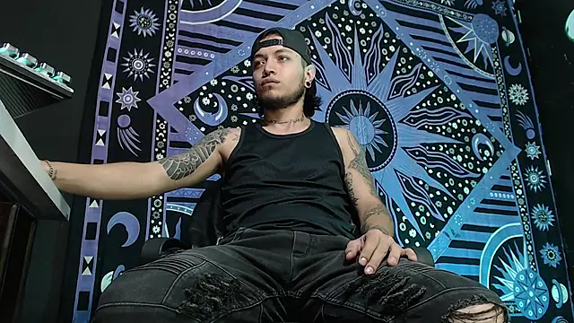 Dicaprioo  online show from 18, 2, 2025