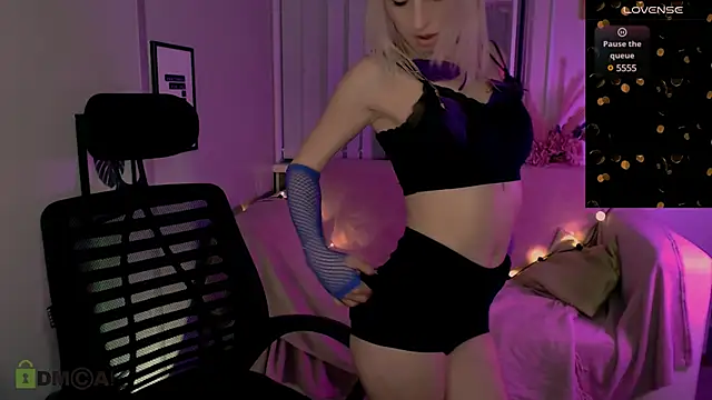 melisa white1 online show from 17, 1, 2025