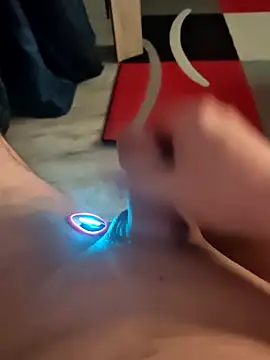 Szeltolo001 online show from 4, 2, 2026