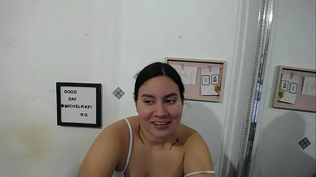 Snapshot of Mia__reys chatting on 14, 10, 2025 Mia reys online show from 14, 10, 2025