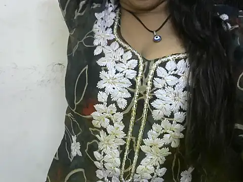 momo lov online show from 19, 9, 2025