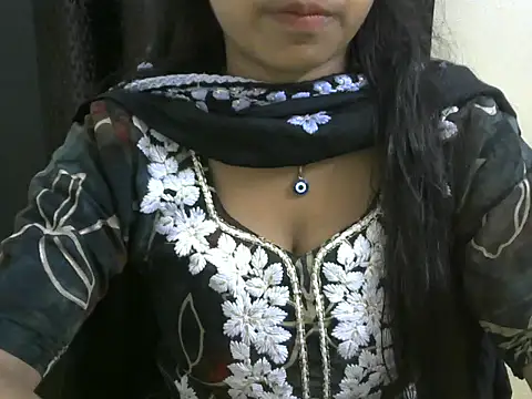 momo lov online show from 26, 9, 2025