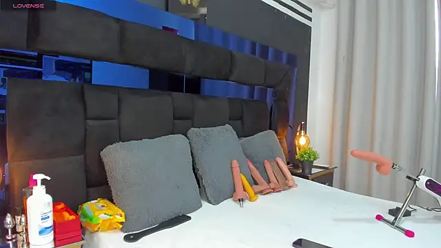 CahitlinBell online show from 11, 12, 2024