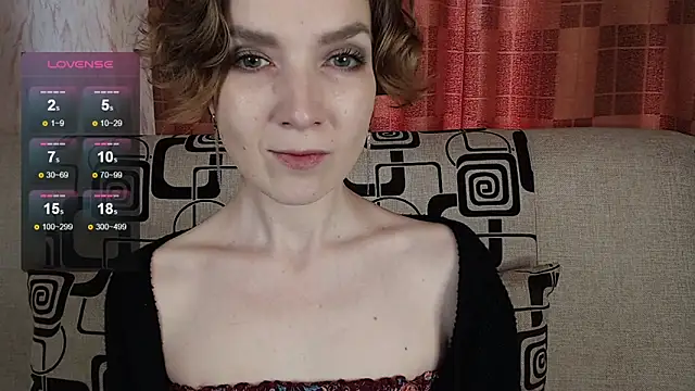 Snapshot of TinaWince chatting on 17, 5, 2026 TinaWince online show from 17, 5, 2026