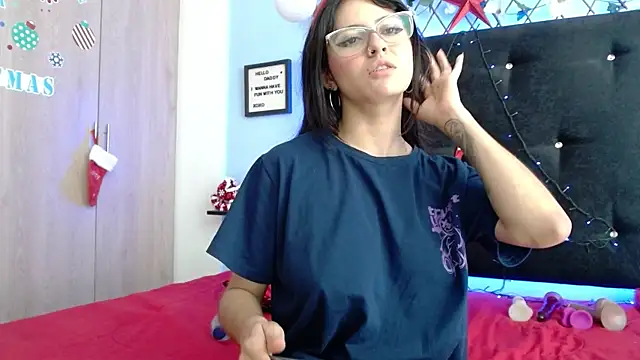 Snapshot of evatits_1 chatting on 20, 12, 2024 evatits 1 online show from 20, 12, 2024