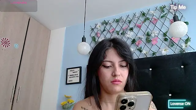 Snapshot of evatits_1 chatting on 10, 2, 2025 evatits 1 online show from 10, 2, 2025