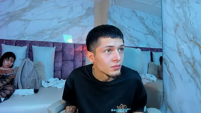 kendalltaylorr online show from 7, 4, 2026