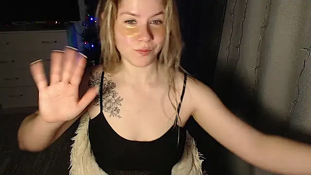 Snapshot of MelissaXKinky chatting on 1, 1, 2025 MelissaXKinky online show from 1, 1, 2025